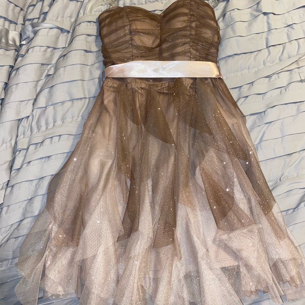 a size 1 “teeze me” GORGEOUS dress